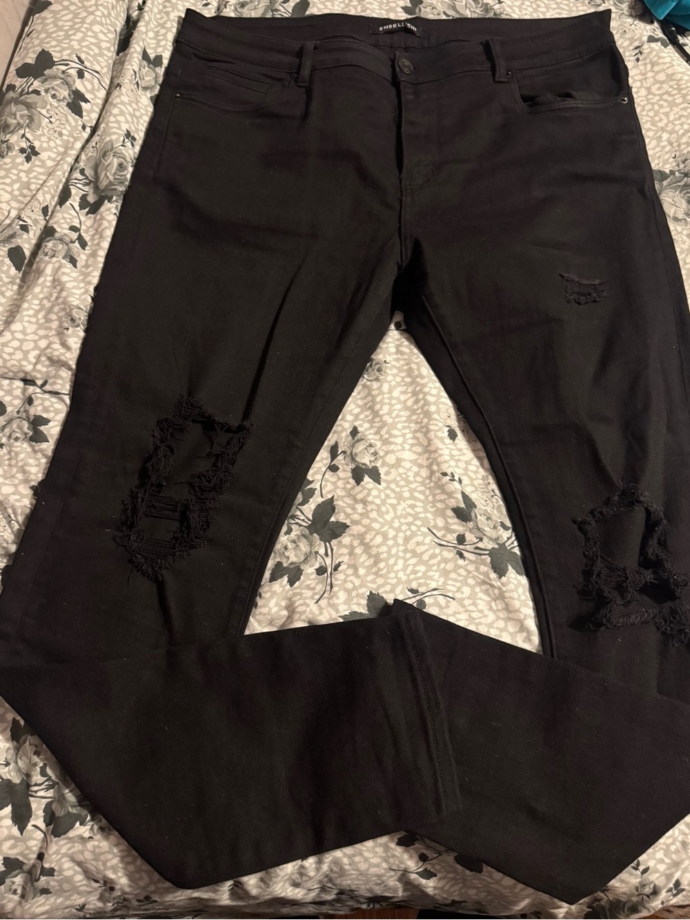 Men's Black Distressed Jeans